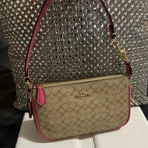 Coach Nolita 19 in Signature Canvas